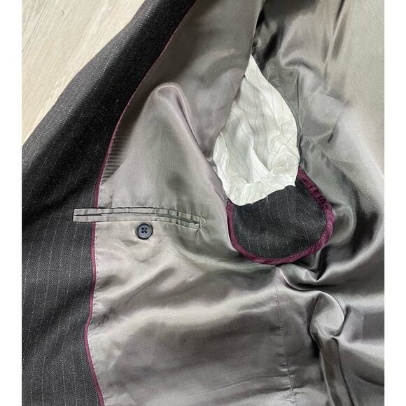 Banana Republic Men's 44R 2-Button Charcoal Pin Stripe Sport Coat Blazer Jacket - Picture 4 of 7